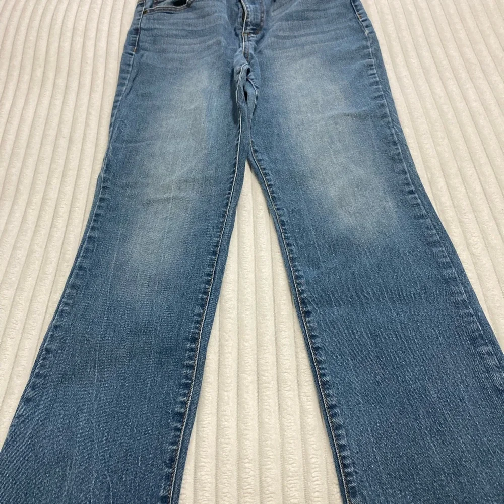 Sofia by Sofia Vergara Blue Relaxed Jeans - Picture 12 of 13